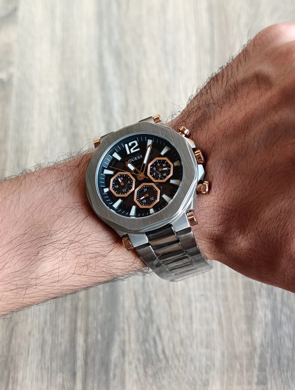 Guess GW0539G1