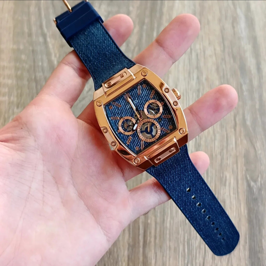 Guess GW0786G2