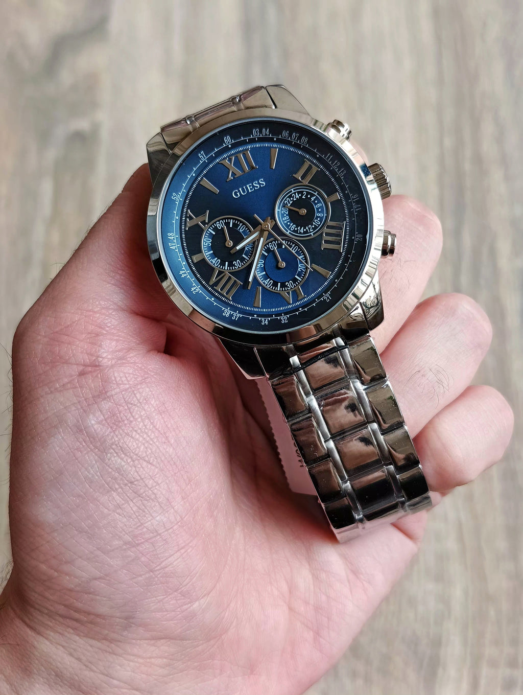 Guess W0379G3
