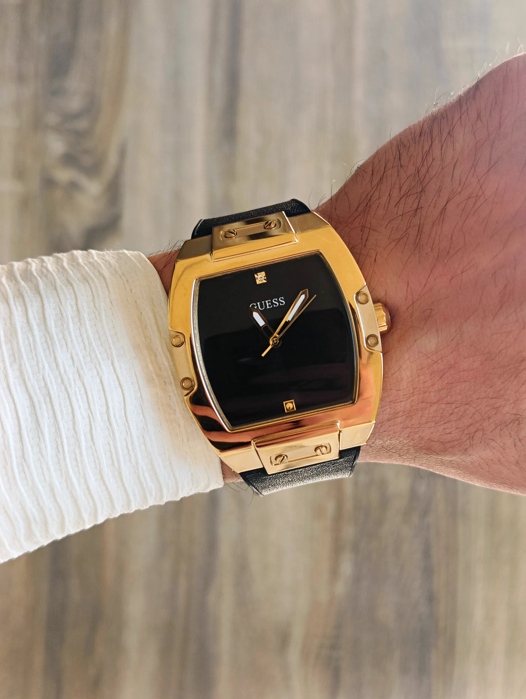 Guess GW0386G3